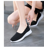 Vipkoala Sneakers Female Flat Soft Comfortable Fashion Lightweight Pumps Shoes Joker Slip-on Super Light Casual Vulcanize Shoes Woman Red