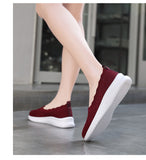 Vipkoala Sneakers Female Flat Soft Comfortable Fashion Lightweight Pumps Shoes Joker Slip-on Super Light Casual Vulcanize Shoes Woman Red