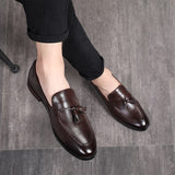 Vipkoala New Fashion Black Bottom Leather Gentleman Fashion Stress Shoes Men Business Driving Shoes Handmade Tassel Loafers