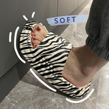 Vipkoala Soft Comfortable Women Summer Slippers Indoor Outdoor Bathroom Thick Sole Men Slides Street Beach Shoes